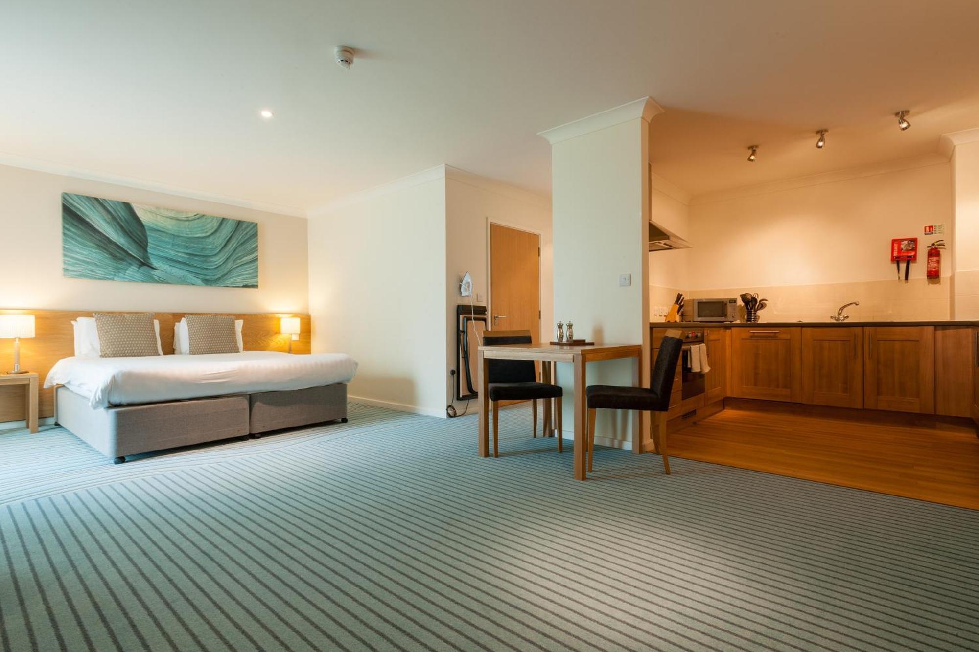 De Vere Cotswold Water Park Apartments Cirencester Exteriér fotografie